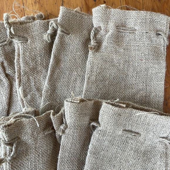 Set of 10 Burlap Drawstring Bags - Picture 5 of 6